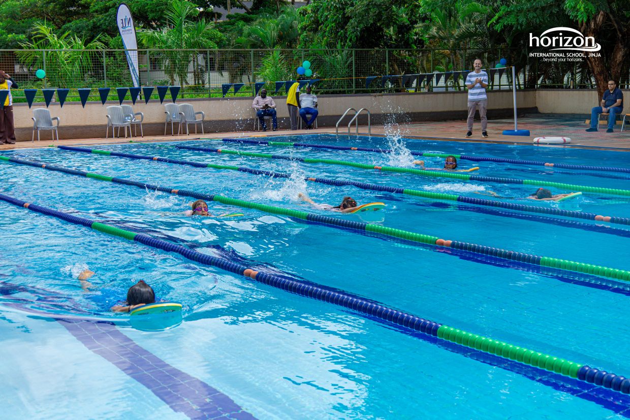 Primary students swimming during the Horizon Swimming Gala